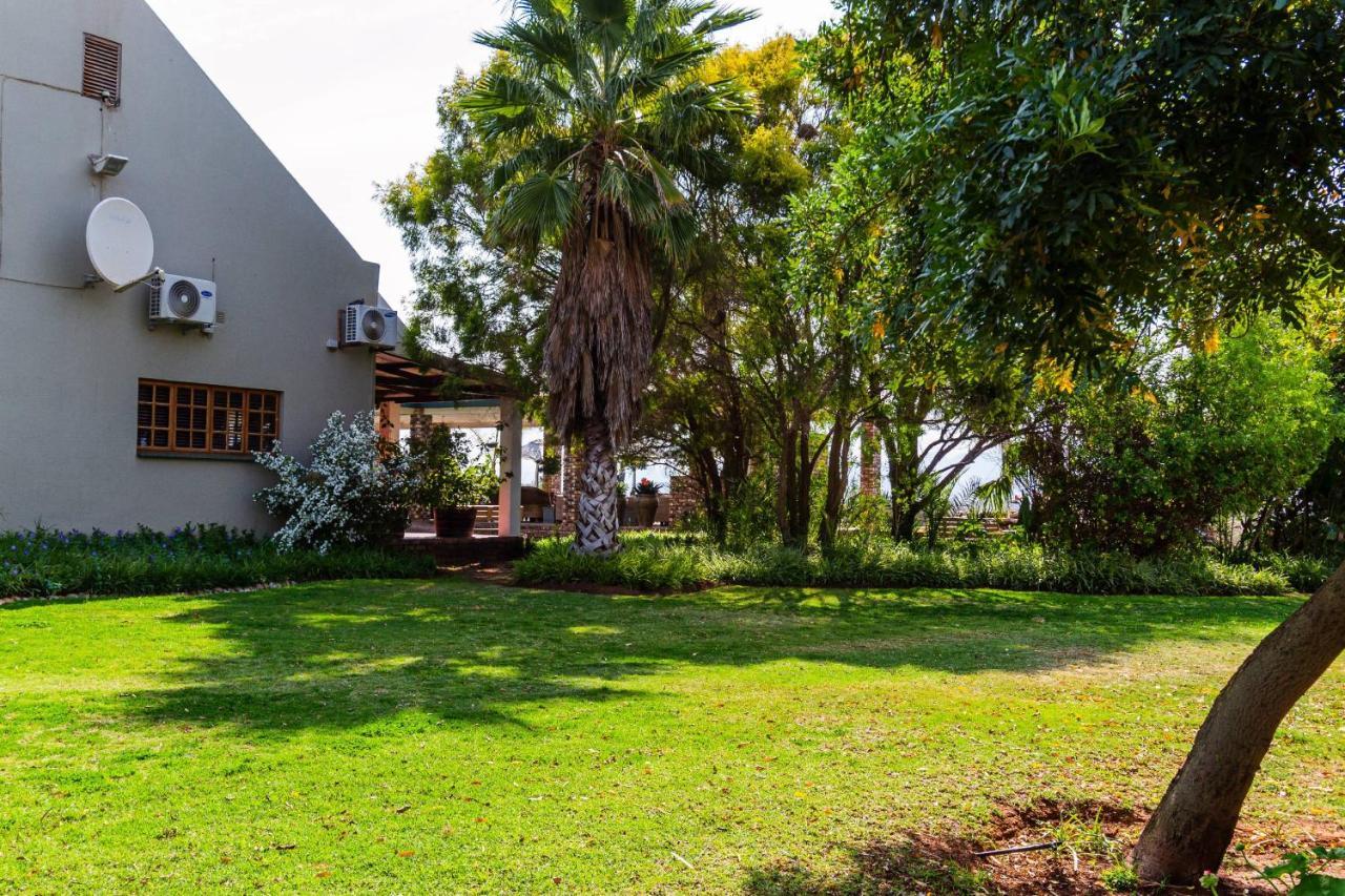 Mooiplaas Guesthouse Oudtshoorn Exterior photo